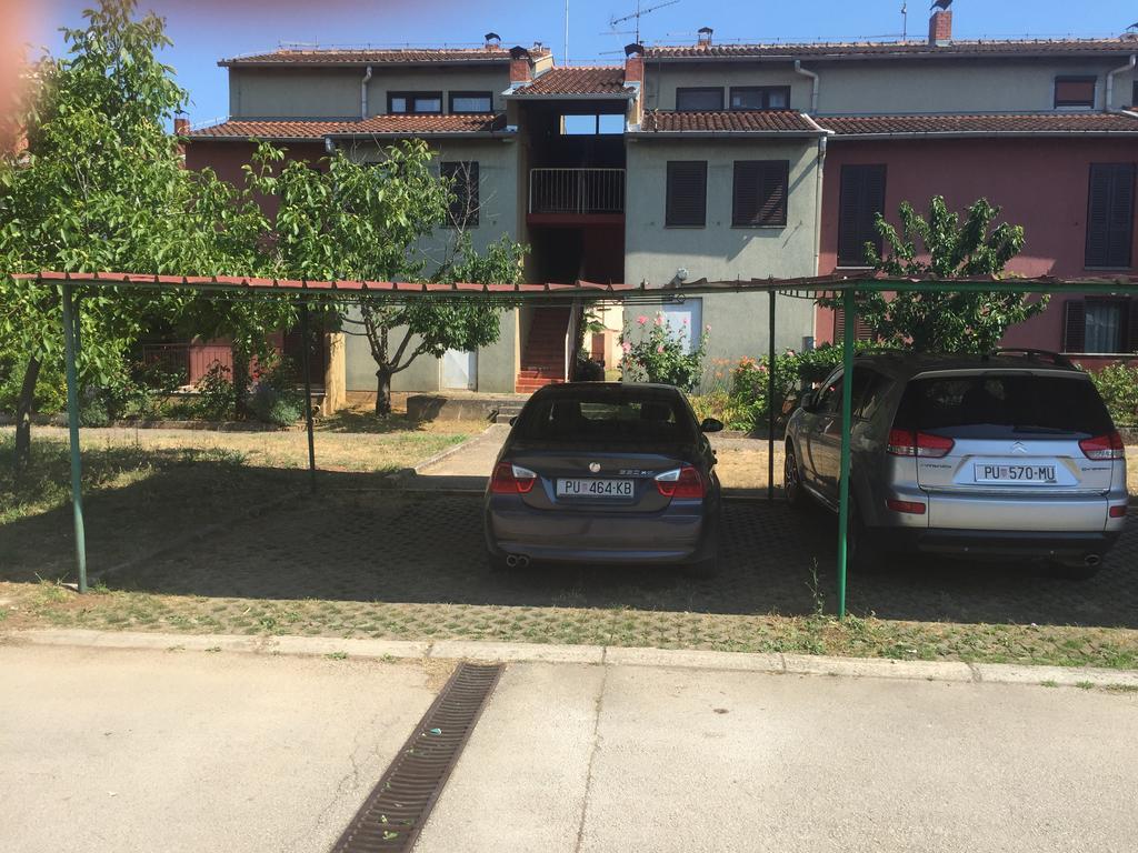 Apartment Cherry Ρόβινι Εξωτερικό φωτογραφία